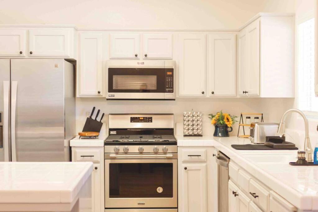 Villa Gateway Retreat: Short Drive To The Sequoias Exeter Exterior foto